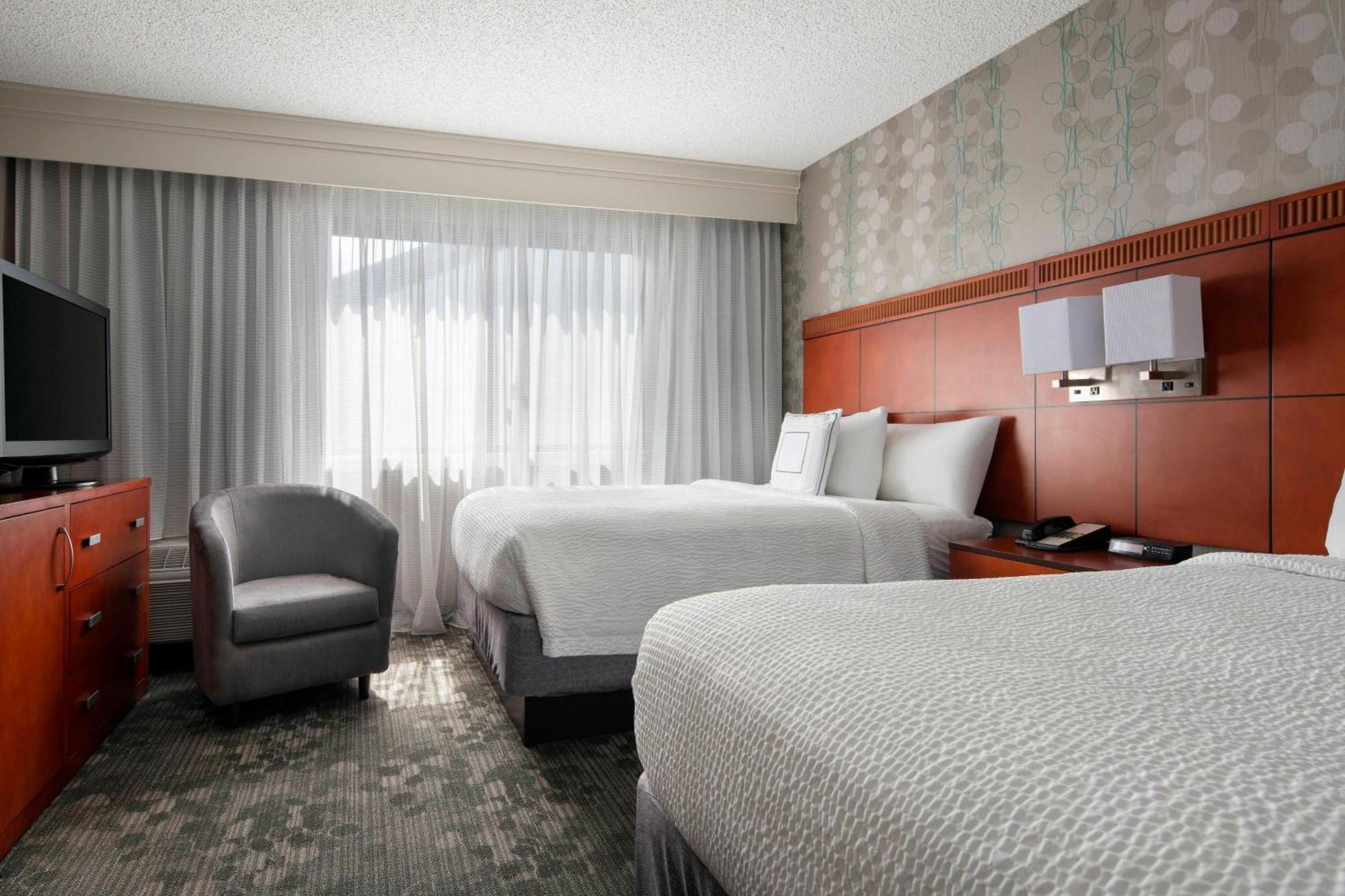 Courtyard By Marriott San Francisco Airport Hotel San Bruno Exterior photo