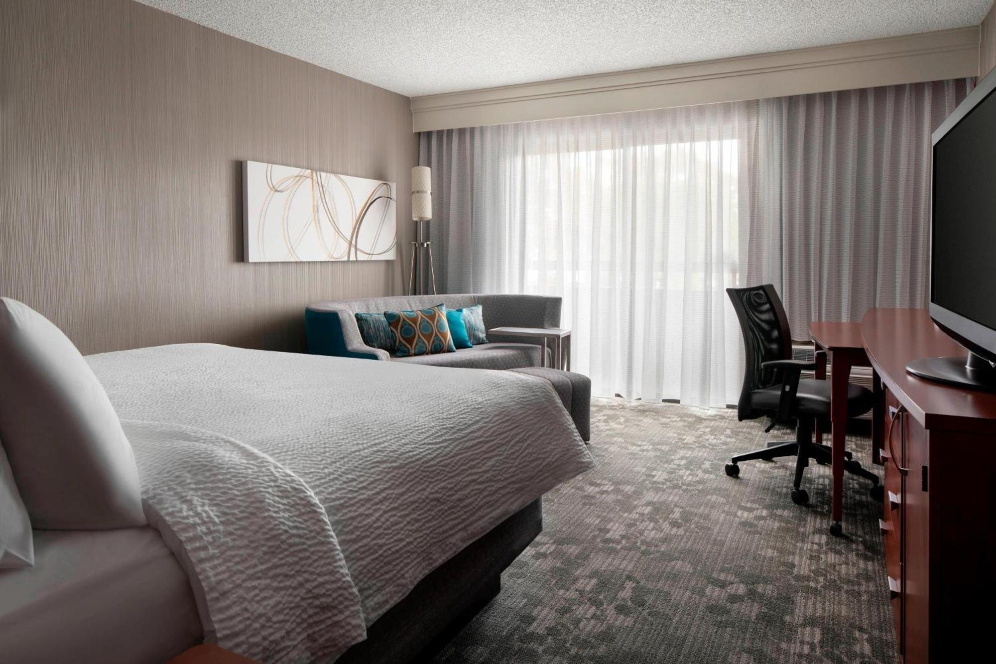 Courtyard By Marriott San Francisco Airport Hotel San Bruno Exterior photo